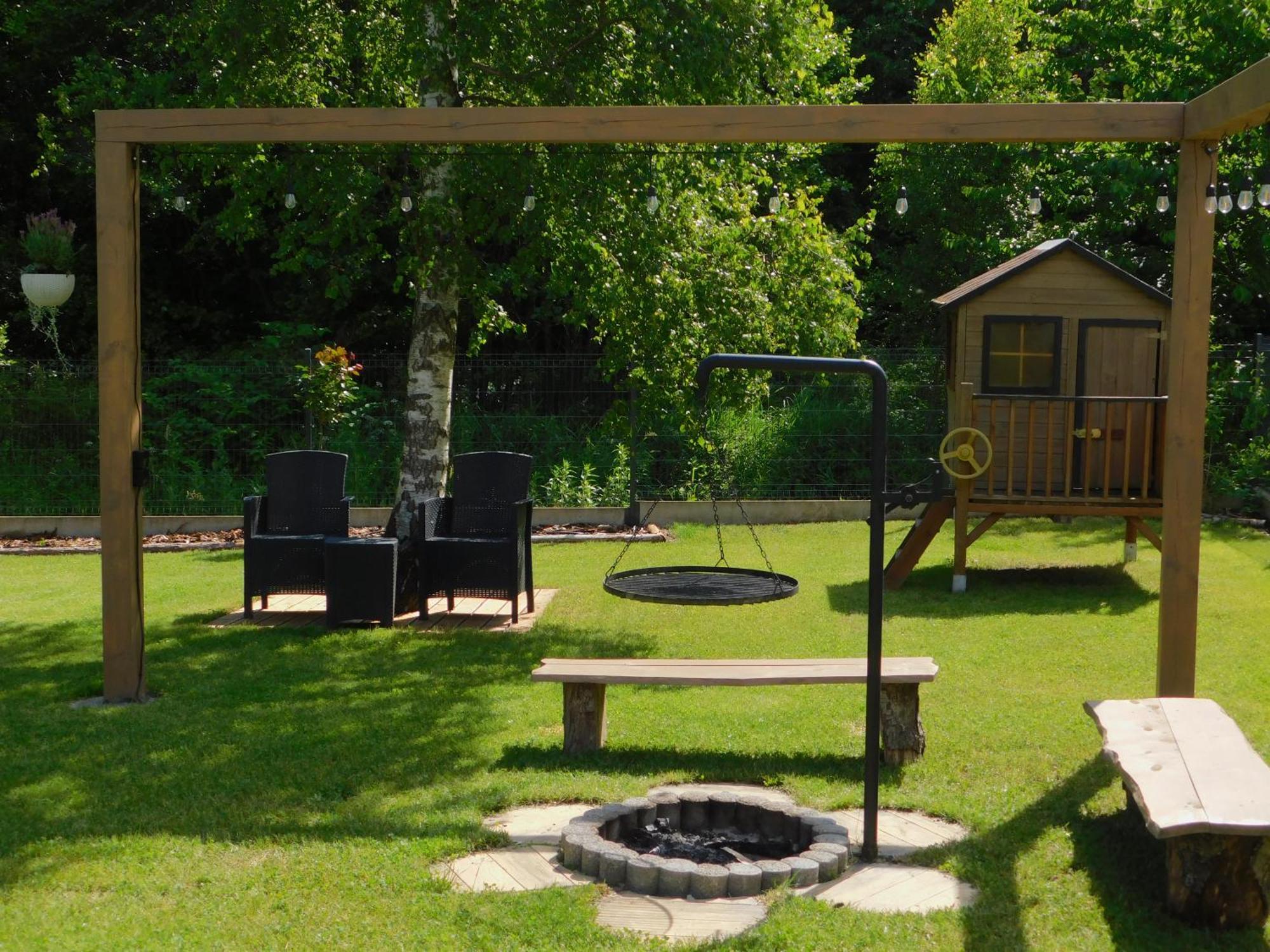 Forest House Sasino-Spa Sauna Balia Extérieur photo